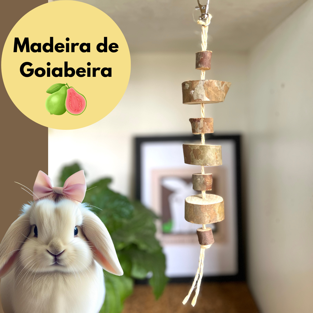 Brinquedo de Madeira GOIABEIRA In Natura Para Coelhos, Porquinho da Índia e Roedores - Imagem 4