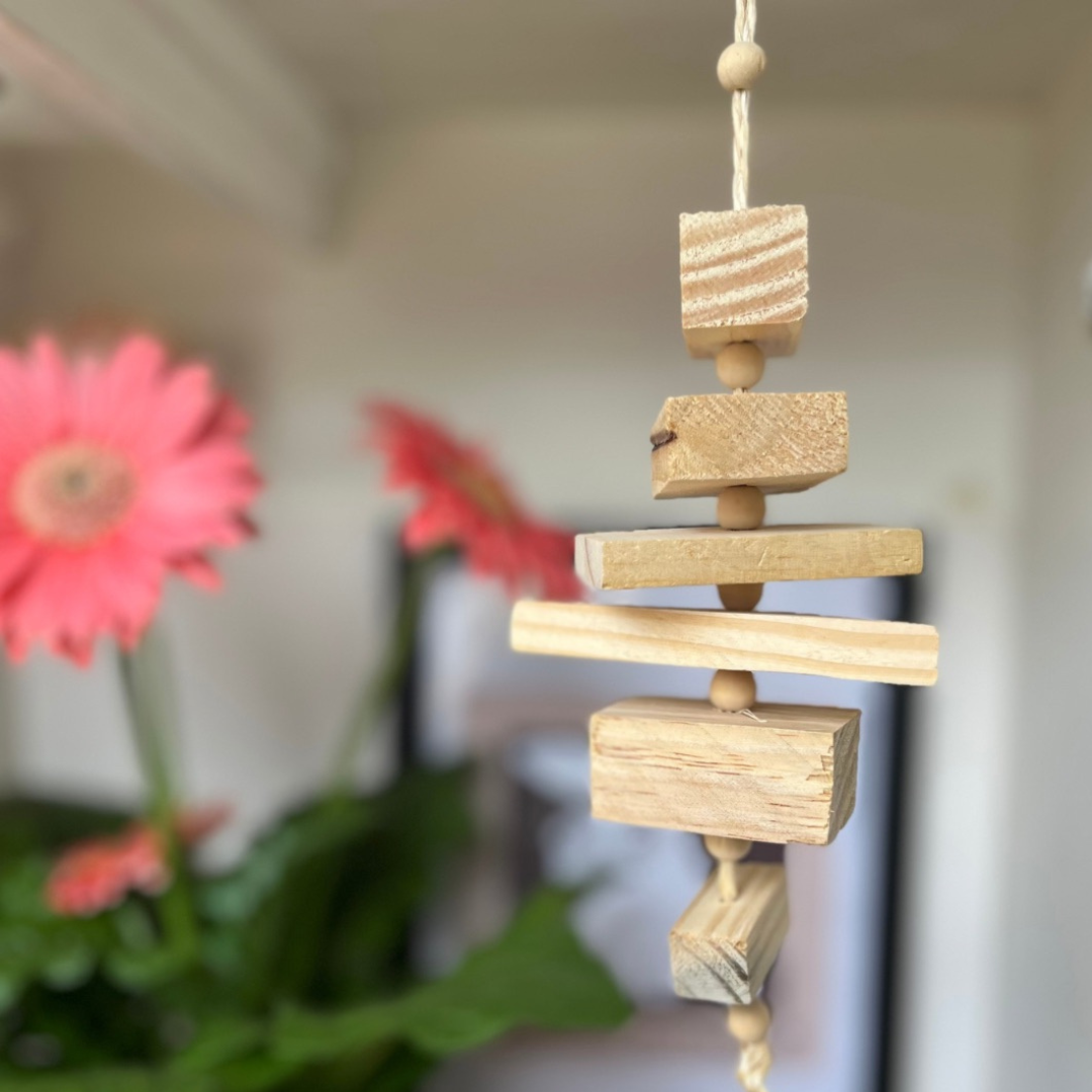 Brinquedo de Madeira PINUS CRÚ Para Coelho e Porquinho da Índia - Imagem 4