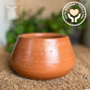 Comedouro de Barro Artesanal para Coelhos